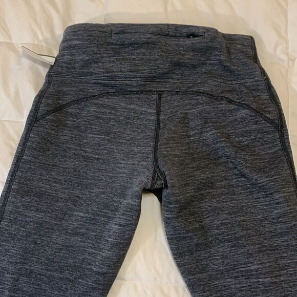 ATHLETA, ALTITUDE TIGHT IN POLARTECH,. Near new, SP - Picture 4 of 13